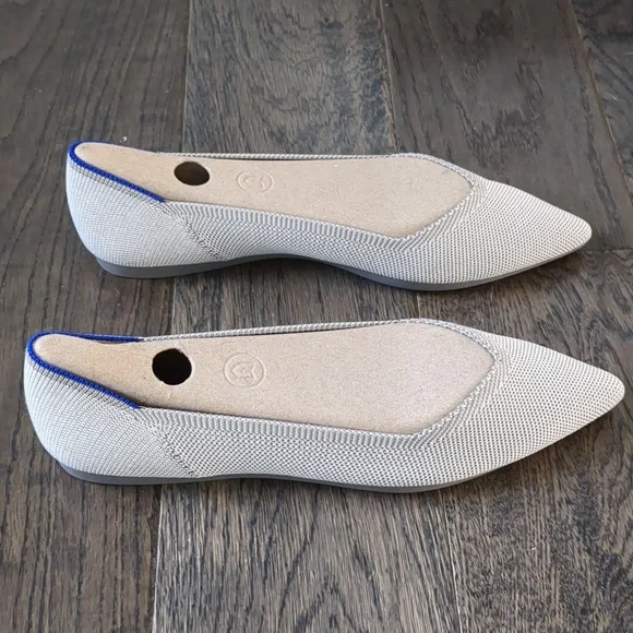 Rothy’s NWT Pointed Flats, Gray, Size 8 - Picture 2 of 4
